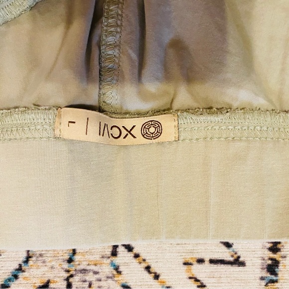 XCVI Ruched Front Cropped Cropped Pants Stretch Lagenlook - Picture 4 of 5